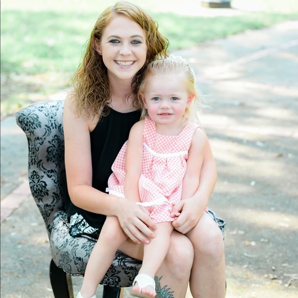 Meet your Posher, Morgan - Picture 2 of 5